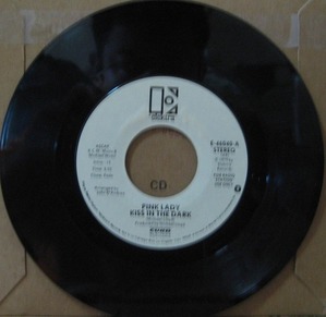 PINK LADY - KISS IN THE DARK (45rpm)