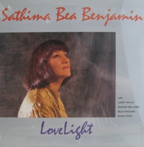 SATHIMA BEA BENJAMIN - Love Light